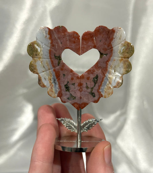 7.5cm Heart Wings on leaf stand